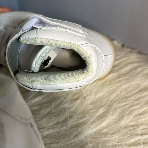 Led Shoes High Top USB Charging - Picture 7 of 8